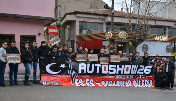 Otomobil tutkunlarından Eskişehirspor’a destek