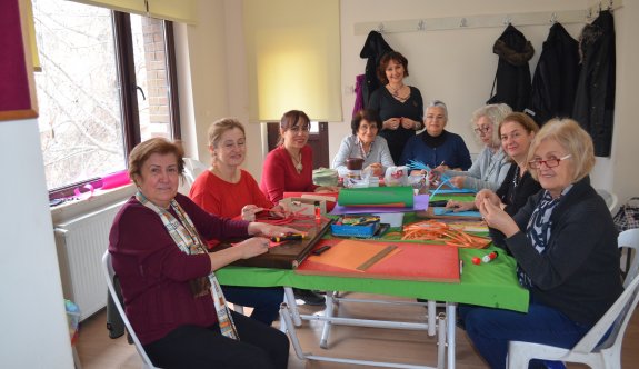 Kağıdı sanata dönüştürüyorlar