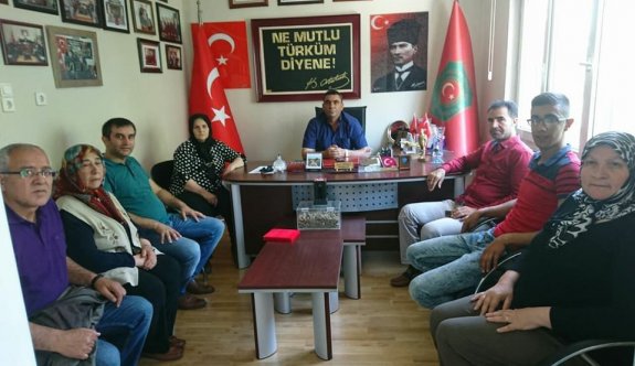 Yunus Emre Ülkü Ocağına teşekkür plaketi
