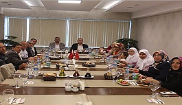 Sarıcakaya Belediyesi muhtarlarına yemek...