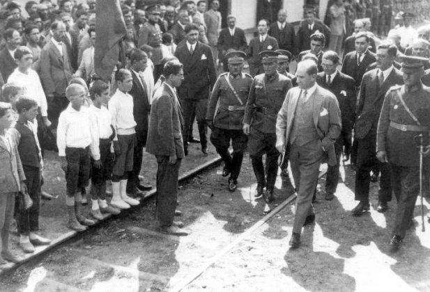 Arşivden Atatürk'ün bilinmeyen fotoğrafları...