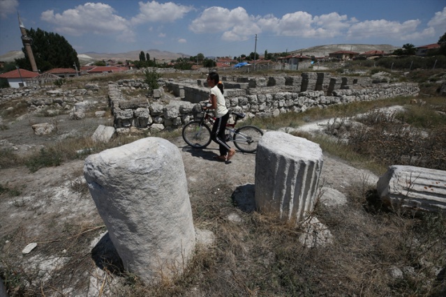 "Antik kente sıfır" mahallede tarihle iç içe yaşam