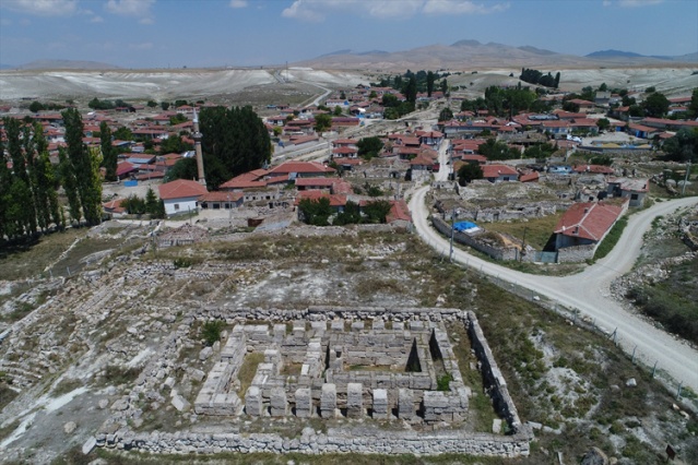 "Antik kente sıfır" mahallede tarihle iç içe yaşam