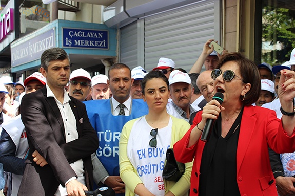 BELEDİYE İŞÇİLERİNİN 1 MAYIS COŞKUSU