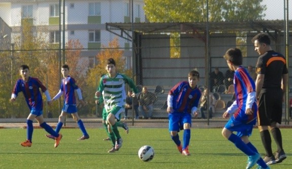 Anadolu Üniversitesi U-14 Takımı finale gidemedi