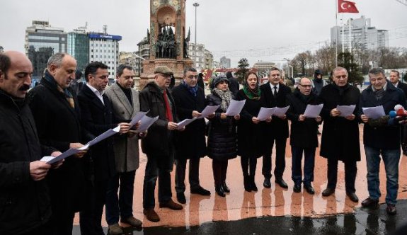 CHP’Lİ VEKİLLER SOKAĞA ÇIKTI