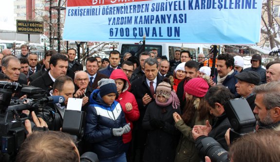 ESKİŞEHİR’DEN HALEP’E 4 TIR DOLUSU UN