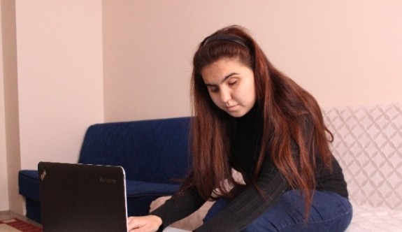 Engel tanımadı 2 üniversite okudu