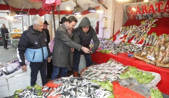 Zabıta balıkçıları denetledi