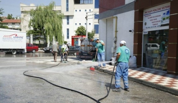 Üç yılda tonlarca çöp toplandı