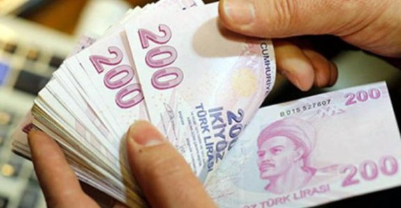Hazine 2,4 milyar lira borçlandı