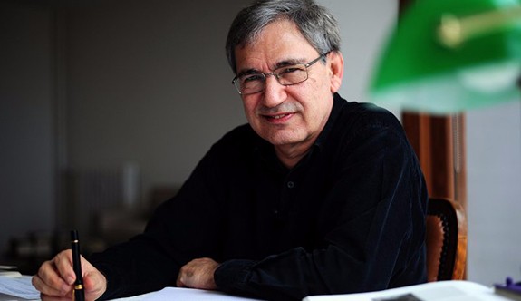 Orhan Pamuk'a şeref doktorası