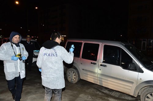 3 kişiyi yaralayıp polise de ateş açtılar