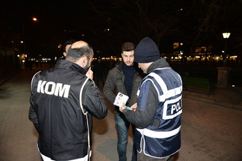 Emniyetten kimlik kontrolü uygulaması