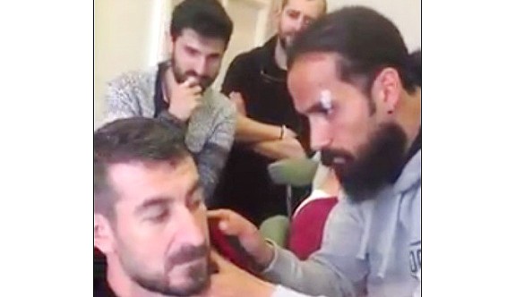 ERKAN BERBERLİĞE ÖZENİNCE