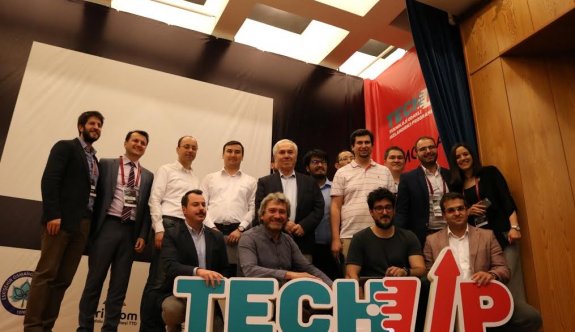 Yatırımcı ve Girişimciler TechUp Demo Day'de buluştu
