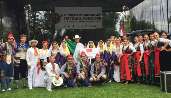 ESOGÜ HAMER Halk Oyunları Ekibi Polonya’da