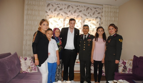 Kolundan yaralanan J. Uzman Çavuş’a Malul Gazi Rozeti teslim edildi