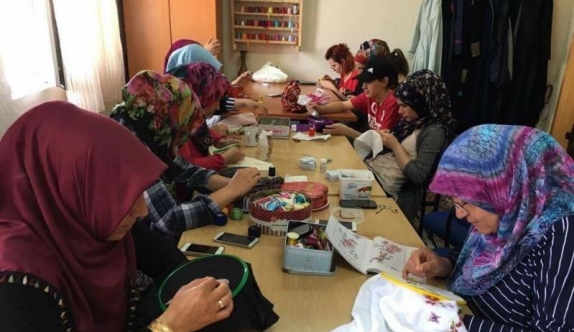 Milli Eğitim Müdürü kursiyerleri ziyaret etti