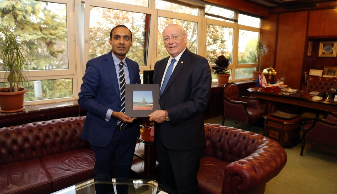 Bangladeş Başkonsolosundan ESO Başkanı Özaydemir’e ziyaret