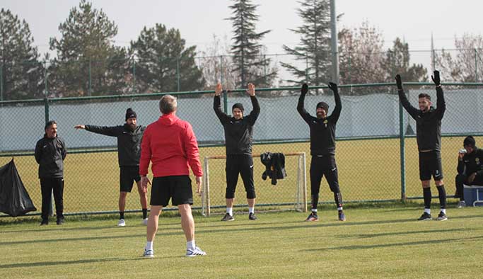 Eskişehirspor güç depoluyor