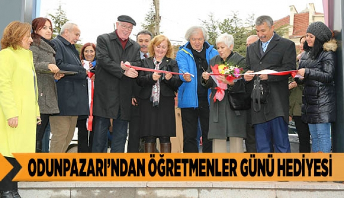 ODUNPAZARI’NDAN ÖĞRETMENLER GÜNÜ HEDİYESİ