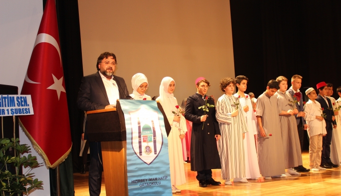 Eskişehir Hızırbey İmam Hatip Ortaokulu’da 'Mevlid-i Nebi' programı yoğun ilgi gördü