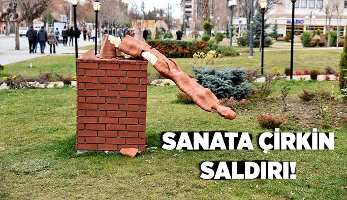 SANATA ÇİRKİN SALDIRI