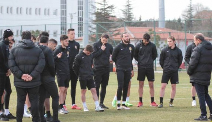 Eskişehirspor çalışmalarını tamamlandı