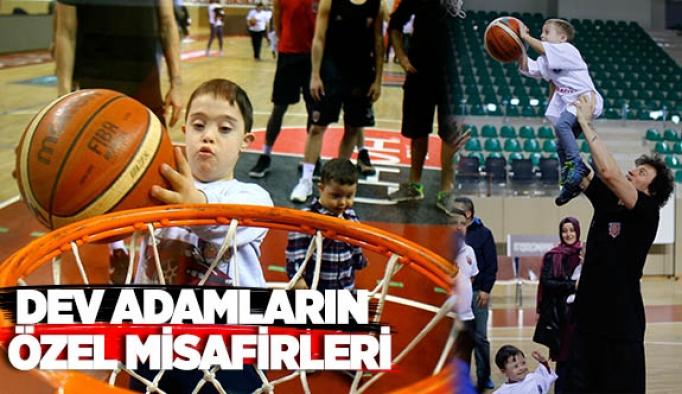 DEV ADAMLARIN ÖZEL MİSAFİRLERİ