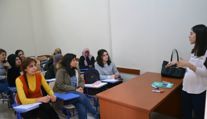 ESMEK’TEN EVDE ÇOCUK BAKICILIĞI KURSU