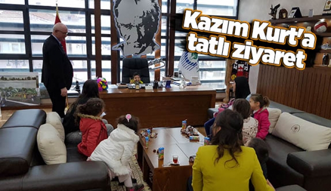 Kazım Kurt'a tatlı ziyaret