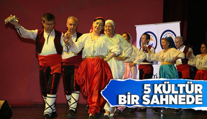 5 KÜLTÜR BİR SAHNEDE