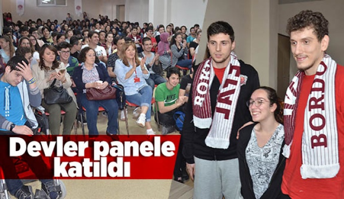 Devler panele katıldı