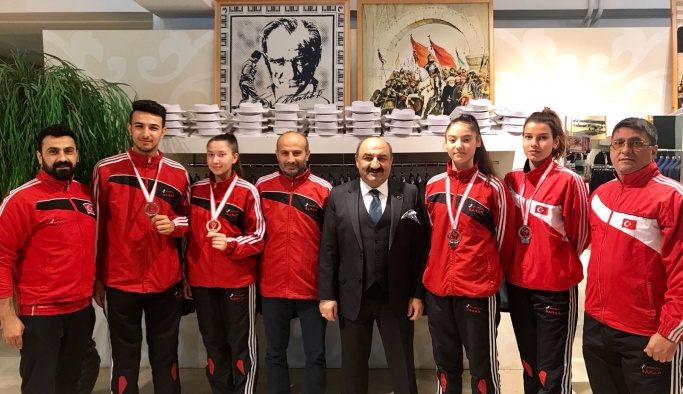 Sararspor'da madalya sevinci