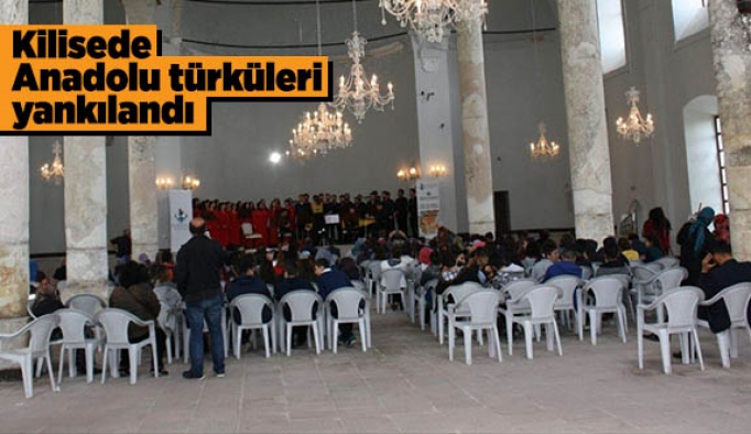 Kilisede Anadolu türküleri yankılandı