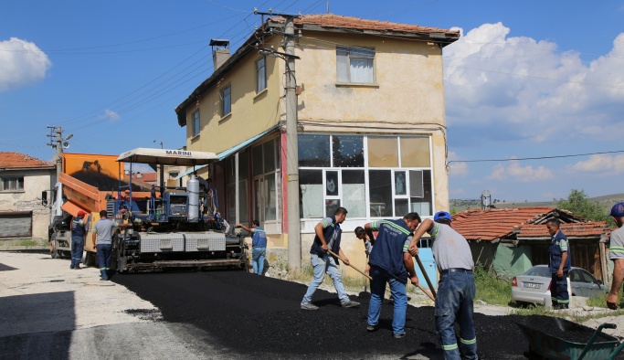 KIRKA’YI KIRSALA BAĞLAYAN CADDE ASFALTLANDI