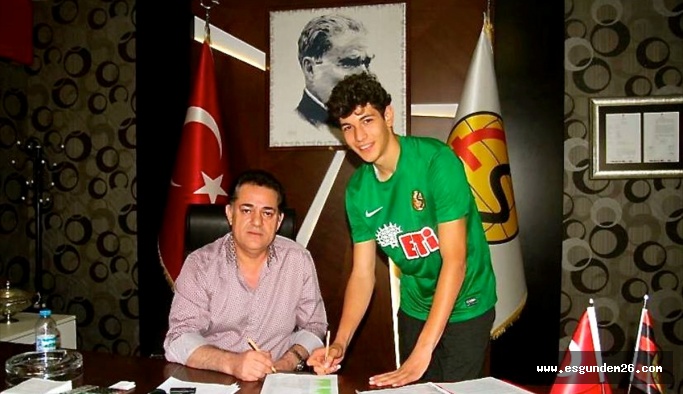 Eskişehirspor 15 yaşındaki kaleciyle sözleşme imzaladı