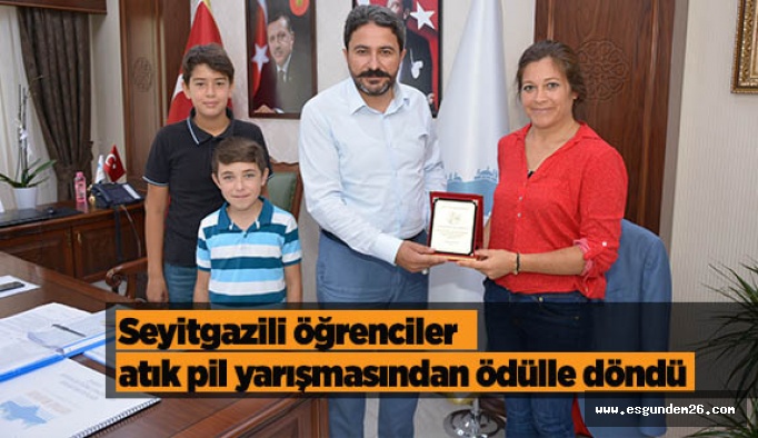 Seyitgazili öğrenciler atık pil yarışmasından ödülle döndü