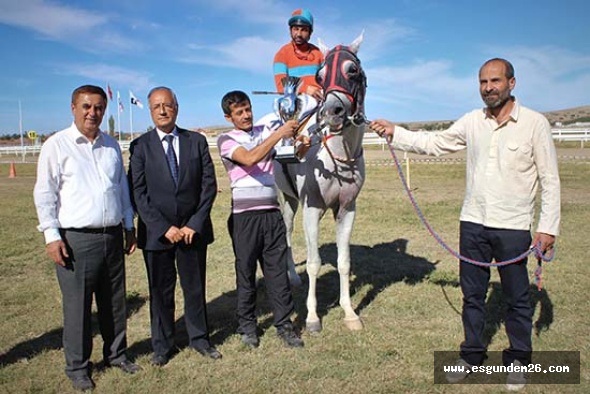 Büyükşehir kupası sahibini buldu