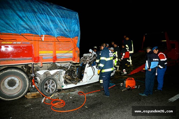 Eskişehir'de korkunç kaza: 3 kişi hayatını kaybetti