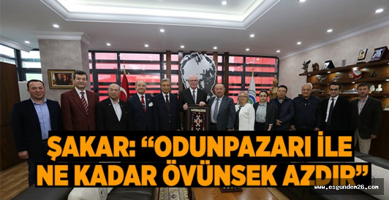 SİVRİHİSARLILARDAN ODUNPAZARI VE BAŞKAN KURT'A ÖVGÜ