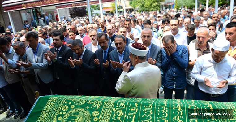 ESKİŞEHİR'DE MURSİ İÇİN GIYABİ CENAZE NAMAZI KILINDI