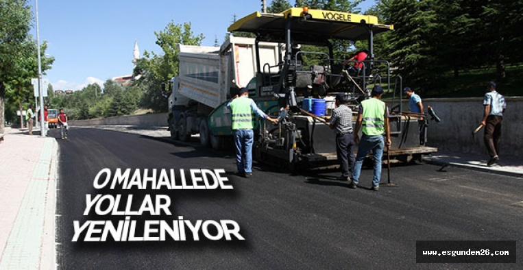 ODUNPAZARI'NDA  O MAHALLEDE YOLLAR YENİLENİYOR