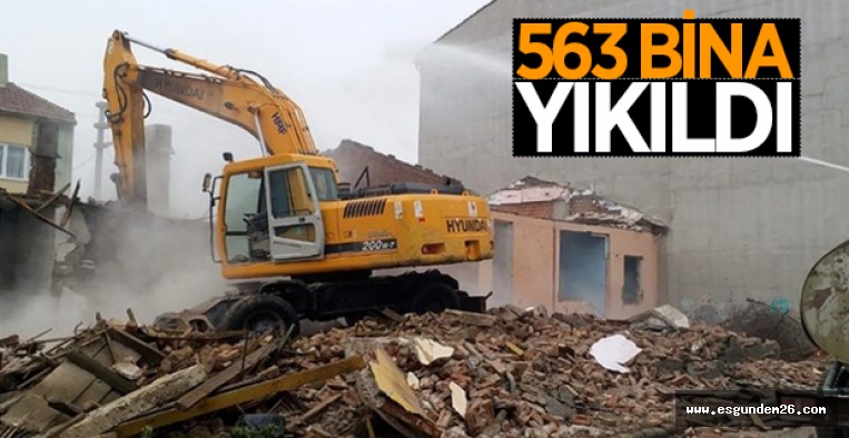 ESKİŞEHİR'DE 563 METRUK BİNA YIKILDI