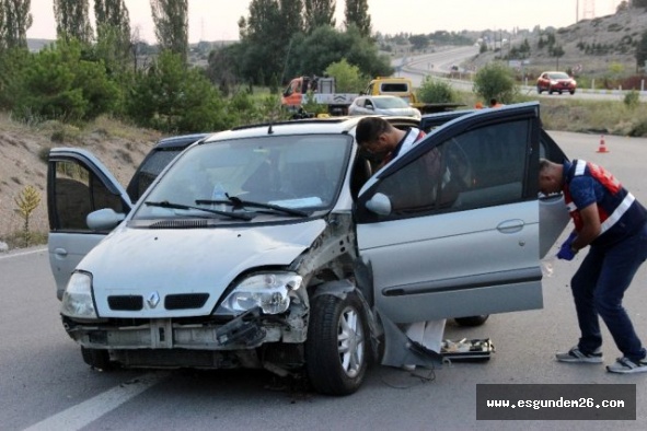 ESKİŞEHİR'DE TRAFİK KAZASI:1 ÖLÜ