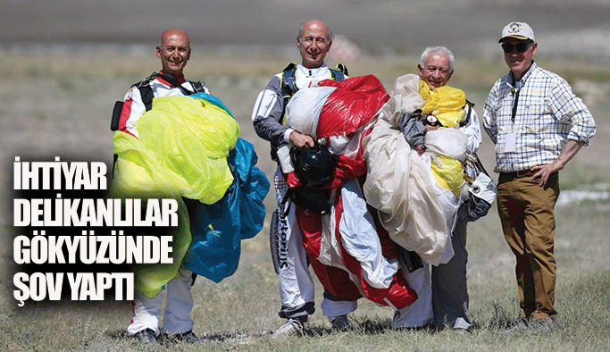 Uçağa bindiler, paraşütten atladılar