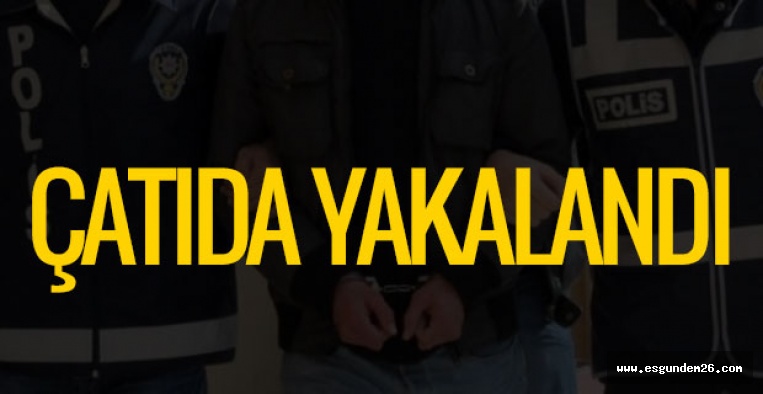 FİRARİ ÇATIDA YAKALANDI