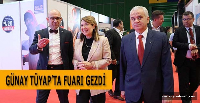 GÜNAY TÜYAP’TA FUARI GEZDİ