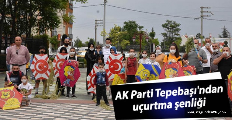 AK Parti Tepebaşı'ndan çocuklara uçurtma şenliği